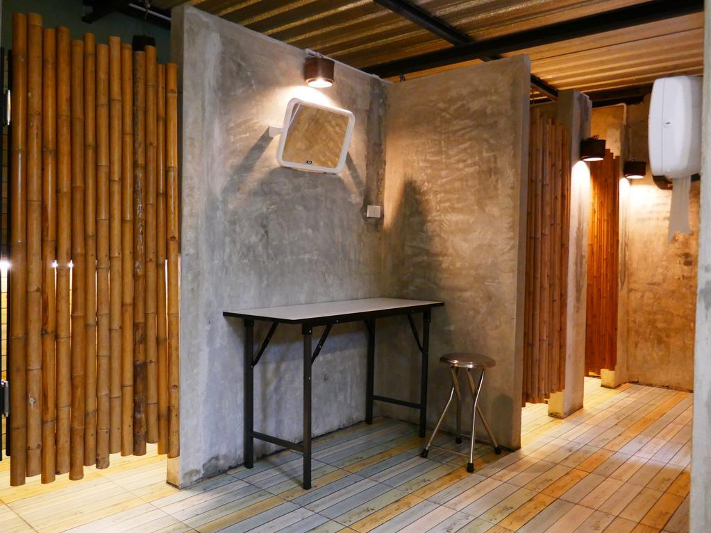 First 1 Boutique Hostel At Sukhumvit 1 Bangkok Exteriér fotografie