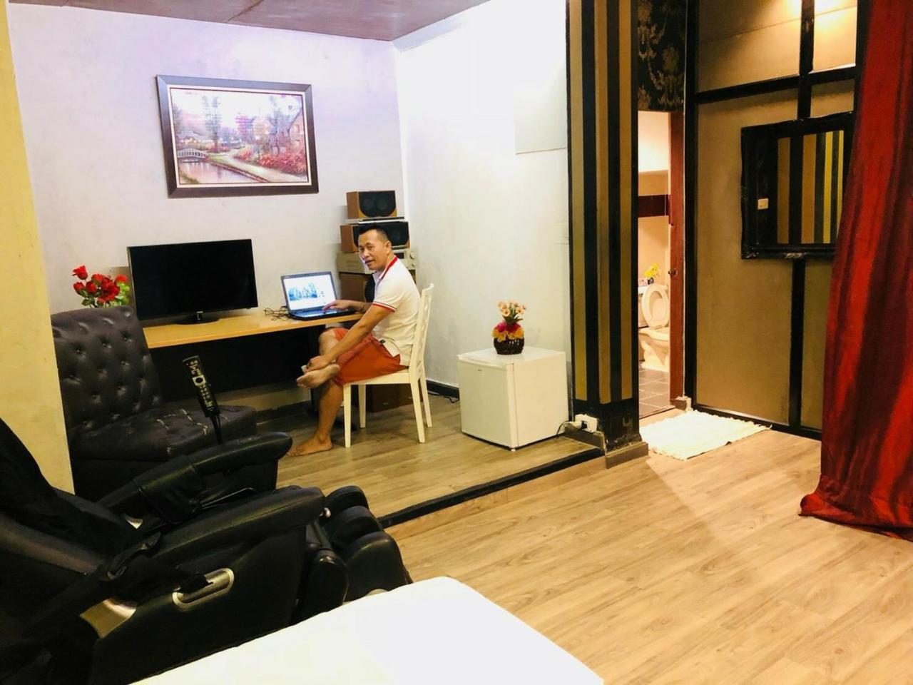First 1 Boutique Hostel At Sukhumvit 1 Bangkok Exteriér fotografie